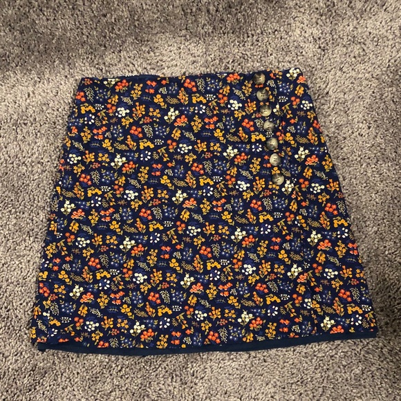 Madewell A-Line Mini Skirt in Garden Party size 00 - Picture 4 of 6